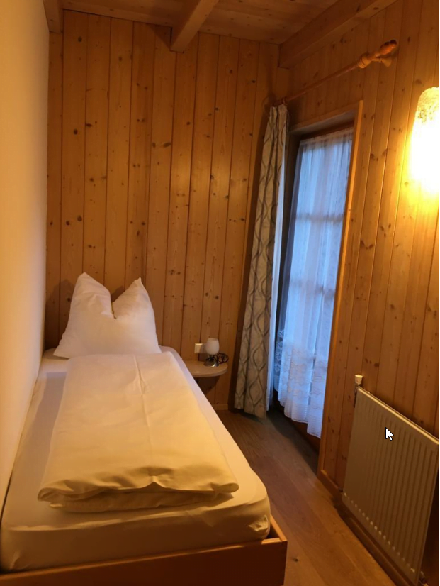 Einbettzimmer