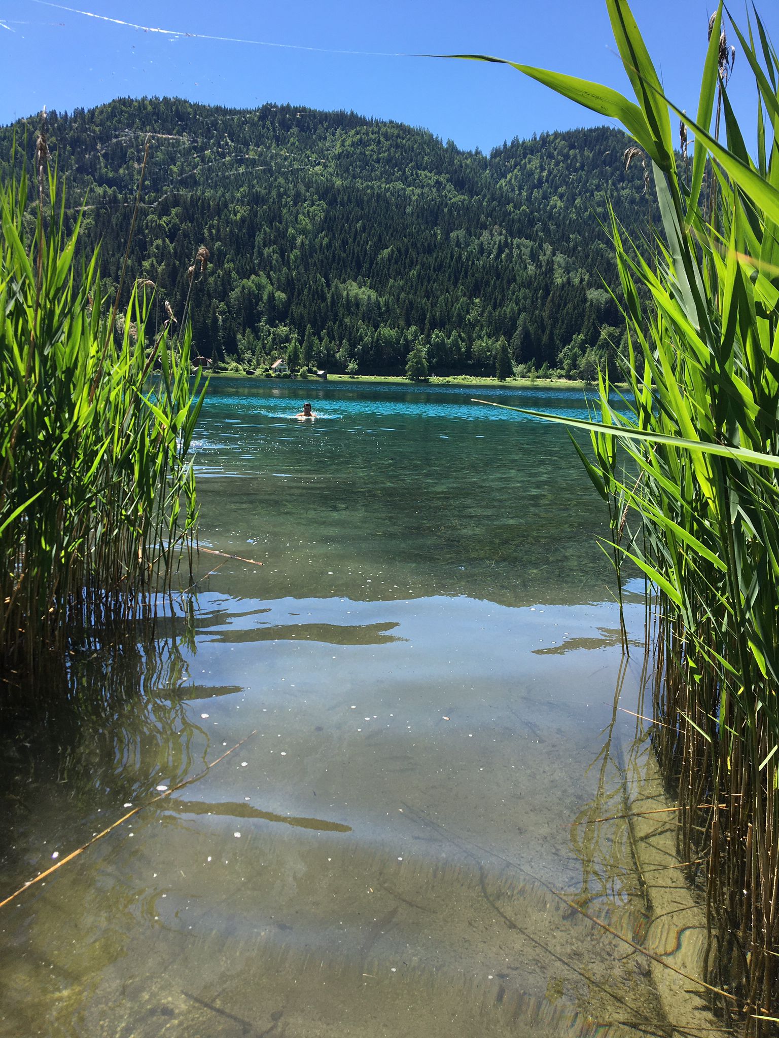 Weissensee privater Seezugang vom Seeeingang aus gesehen
