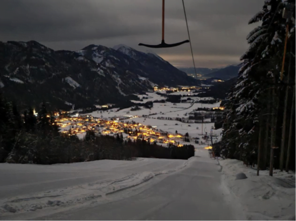 Skilift Weißbriach in der Nacht